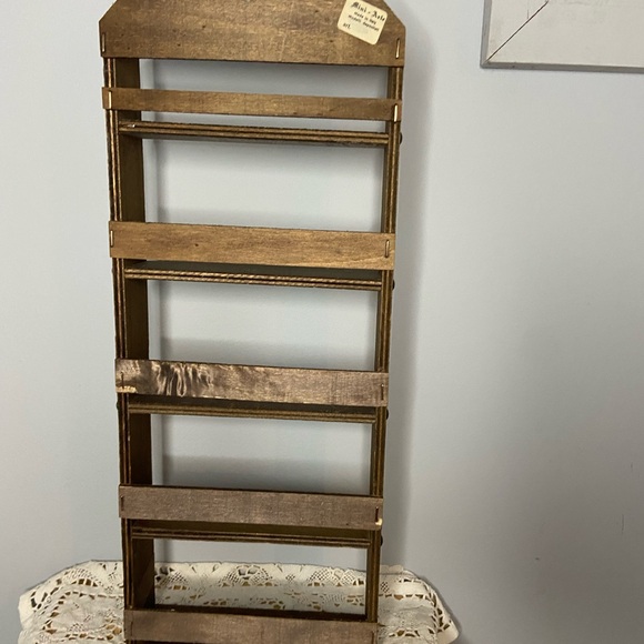 Shelf - Picture 8 of 9